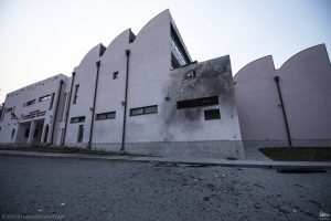 At noon of October 1, Azerbaijani forces carried out rocket attacks on Shushi, mainly from Grad and Smerch launchers. Many structures in the city were ruined, including partial damage to the Persian Gohar Agha mosque, Yeznik Mozyan Vocational School, and Shushi Technological University.